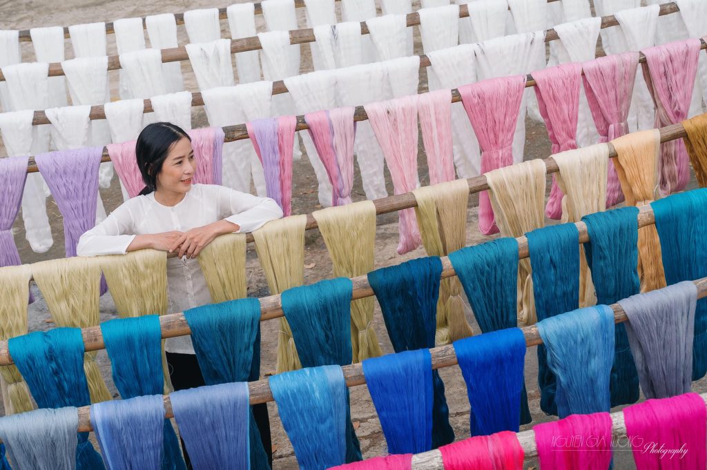 KHĂN RẰN XƯA