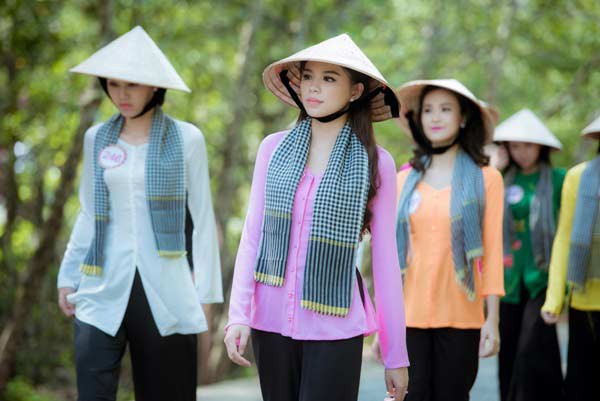 trang-phuc-mien-tay-nam-bo
