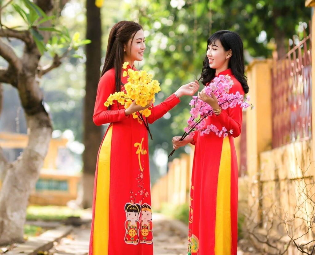 KHĂN RẰN XƯA