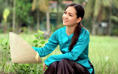 KHĂN RẰN XƯA