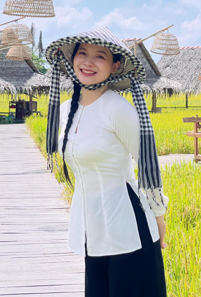 KHĂN RẰN XƯA