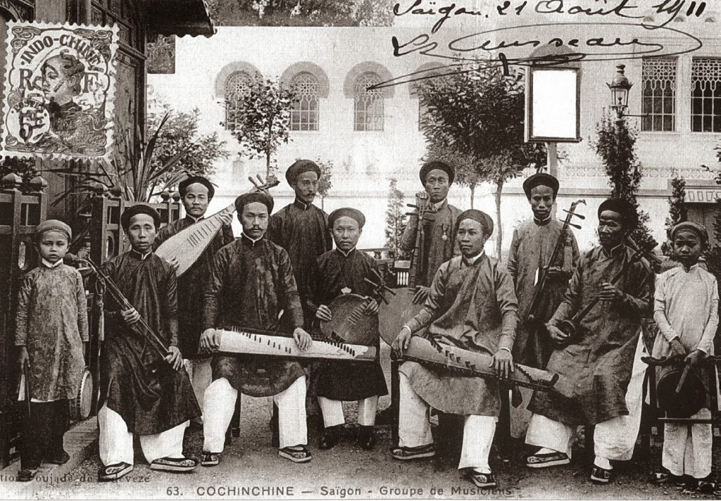 KHĂN RẰN XƯA