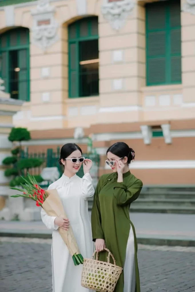 KHĂN RẰN XƯA