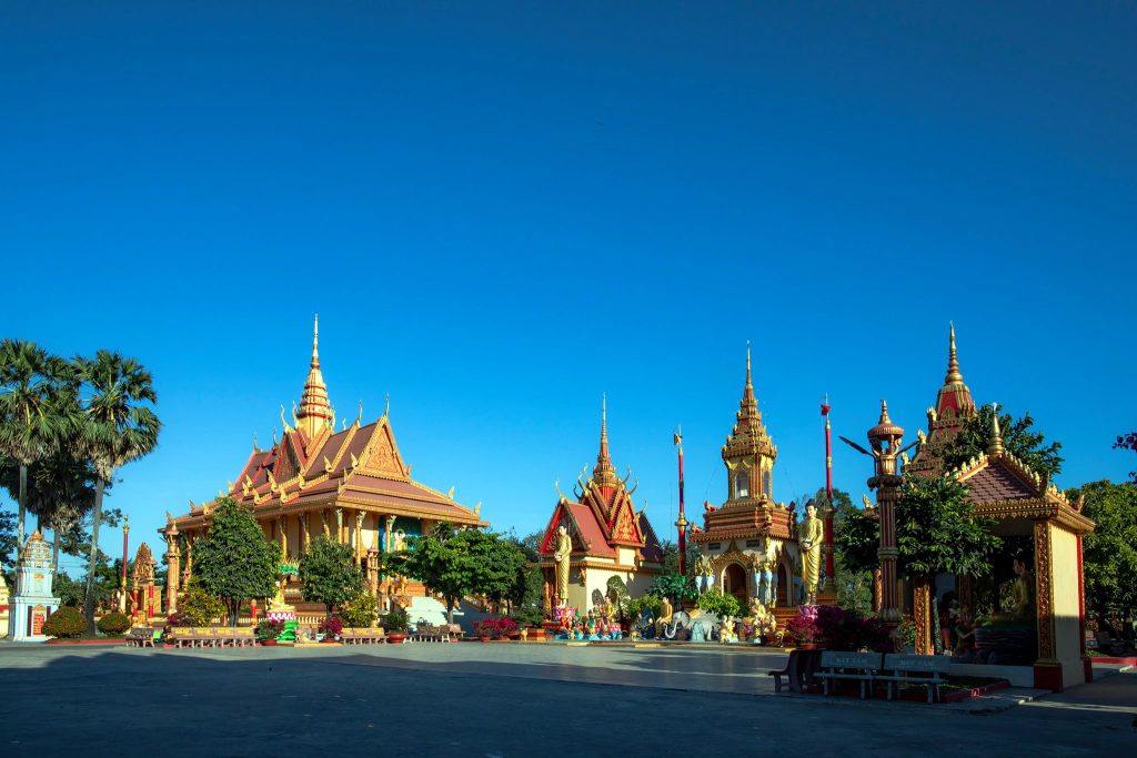 KHĂN RẰN XƯA